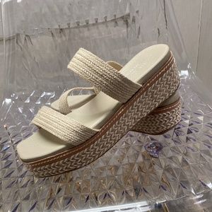 Chinese Laundry Shoe